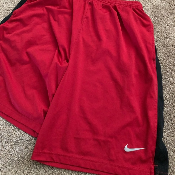 Nike dri-fit shorts - Picture 1 of 2